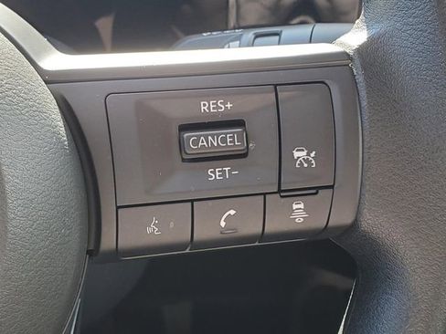 Certified 2025 Nissan Kicks SV image 19