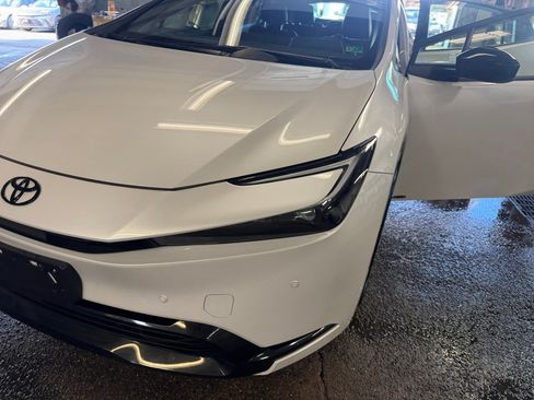 Used 2025 Toyota Prius AWD image 30