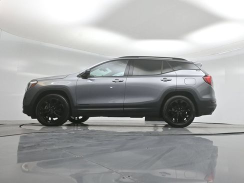 Used 2020 GMC Terrain SLT w/ Preferred Package FWD image 8