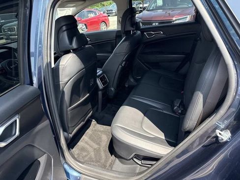 Used 2023 Kia Sportage EX AWD/4WD image 16