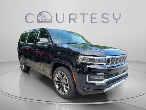 Certified 2024 Jeep Grand Wagoneer Series III AWD/4WD image 4