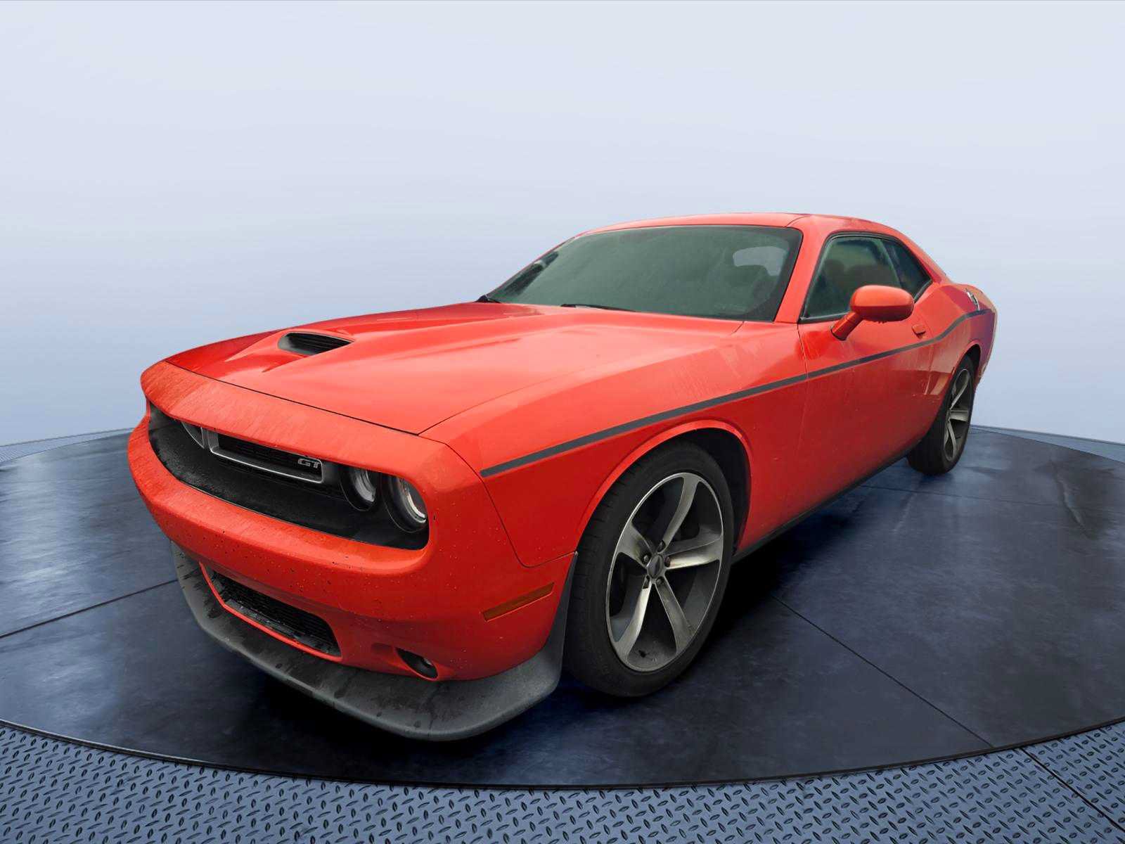 Used 2019 Dodge Challenger GT RWD image 2