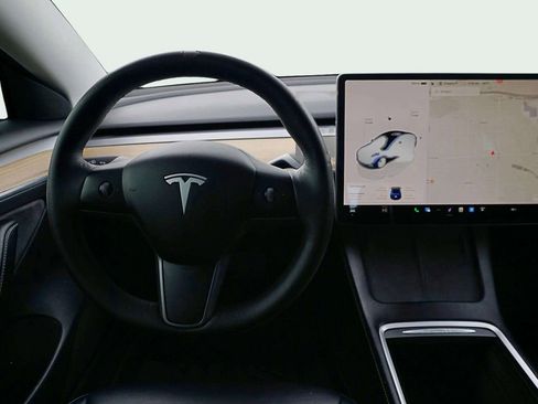 Used 2022 Tesla Model 3 Standard Range RWD image 18
