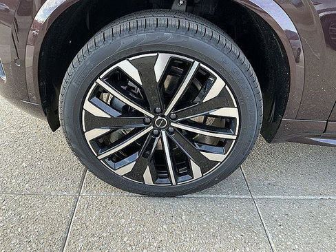 New 2026 Volvo XC90 B6 Ultra w/ Protection Package Premier AWD/4WD image 12