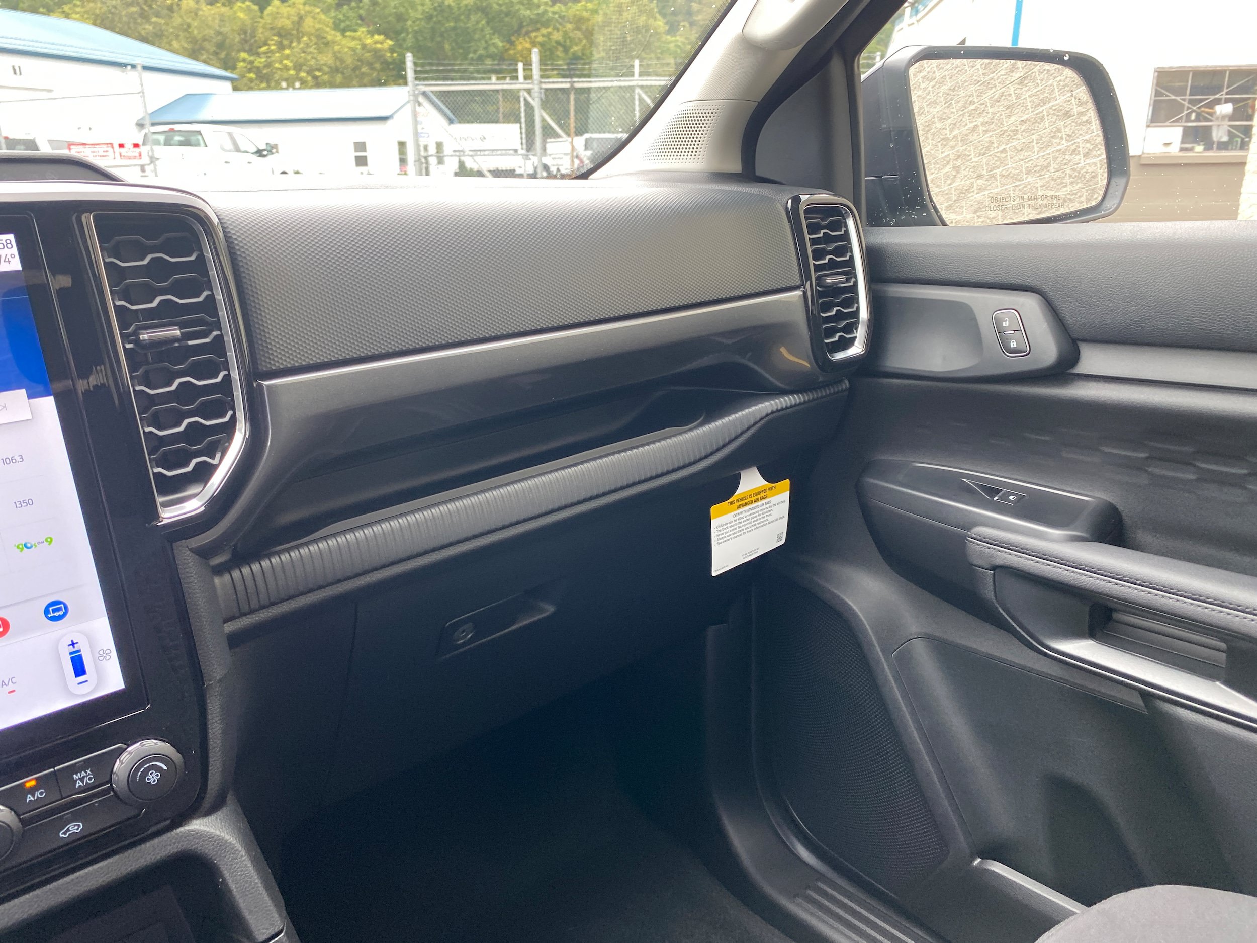 New 2026 Ford Ranger XLT w/ Black Appearance Package AWD/4WD image 32