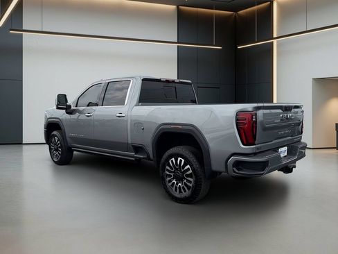 Used 2025 GMC Sierra 2500 Denali Ultimate AWD/4WD image 3