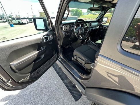 Used 2020 Jeep Wrangler Sport AWD/4WD image 20