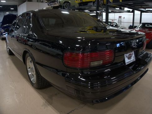 Used 1994 Chevrolet Impala SS image 3