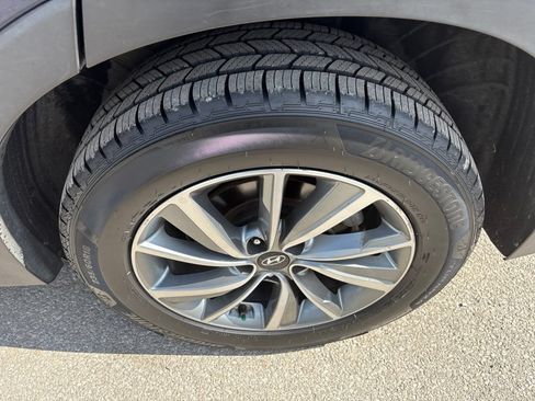 Used 2019 Hyundai Santa Fe AWD image 7