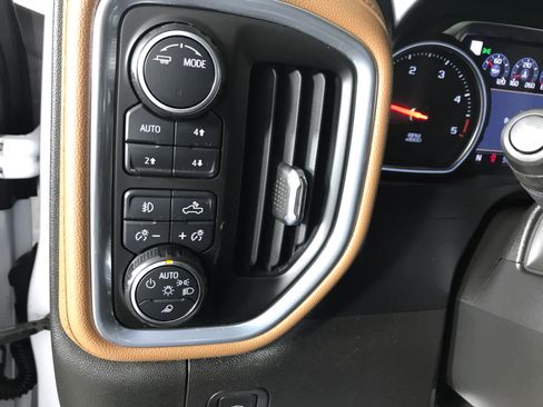 Used 2022 Chevrolet Silverado 2500 High Country w/ Safety Package II image 34