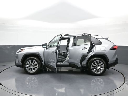 Certified 2025 Toyota RAV4 XLE Premium image 43