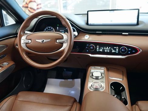 Used 2022 Genesis GV70 2.5T w/ Advanced Package image 12