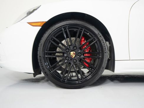 Certified 2024 Porsche 718 Cayman S RWD image 15