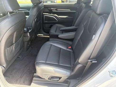 Used 2024 Kia Telluride S w/ S Sunroof Package FWD image 22