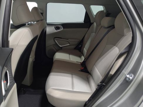 Used 2025 Kia Soul S image 18