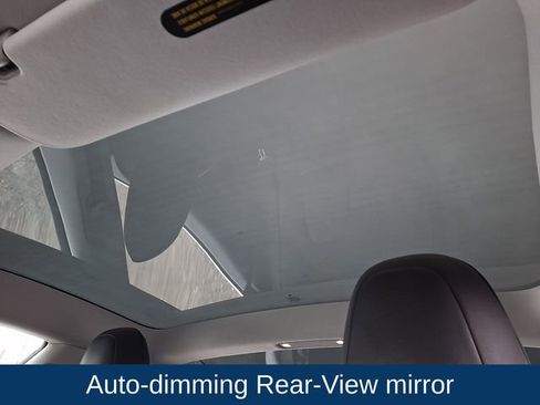 Used 2018 Tesla Model 3 Long Range image 16