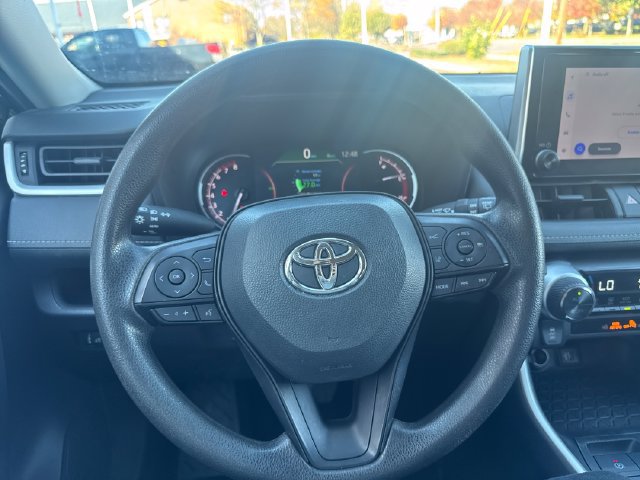 Used 2024 Toyota RAV4 XLE AWD/4WD image 17