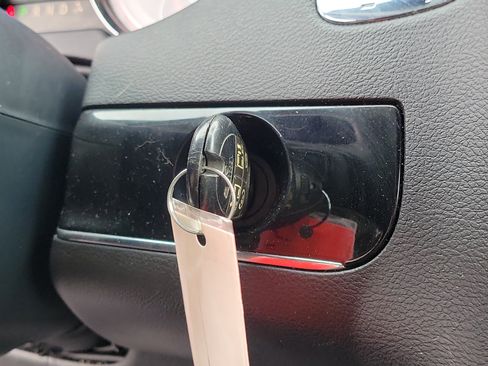 Used 2018 Dodge Grand Caravan GT image 28