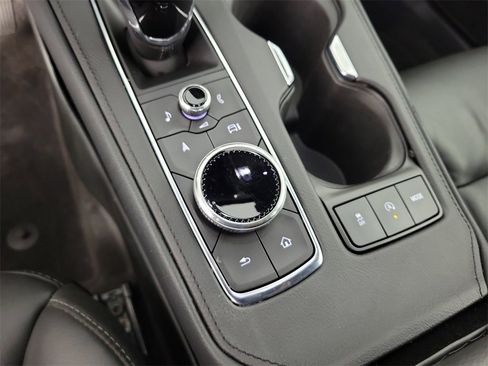 Certified 2025 Cadillac XT4 Premium Luxury image 29