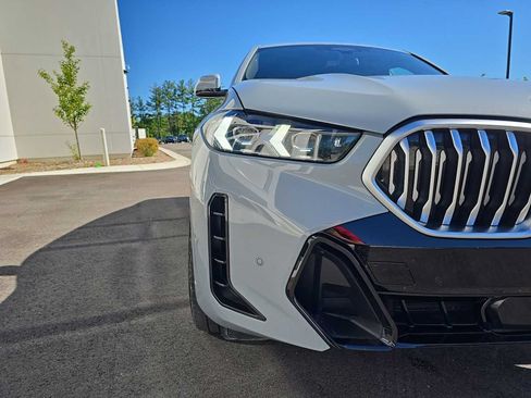 Certified 2024 BMW X6 xDrive40i w/ Premium Package AWD/4WD image 3