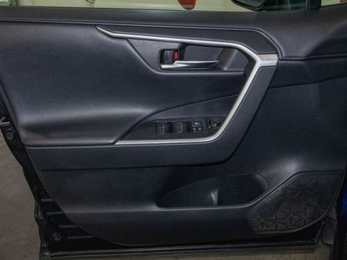 Used 2019 Toyota RAV4 XSE w/ Carpet Mat Package AWD/4WD image 10