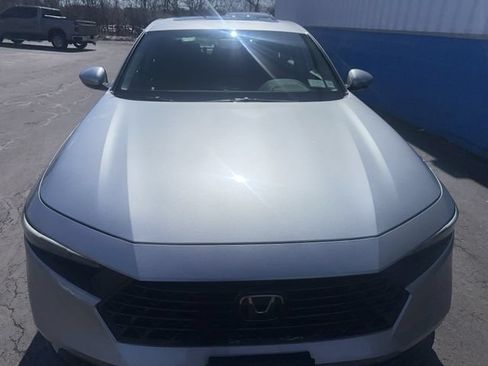 Used 2024 Honda Accord EX image 3