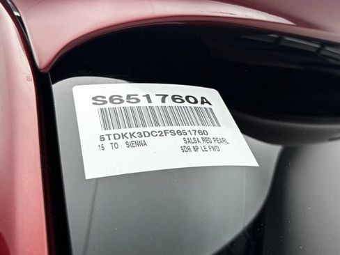 Used 2015 Toyota Sienna LE FWD image 38
