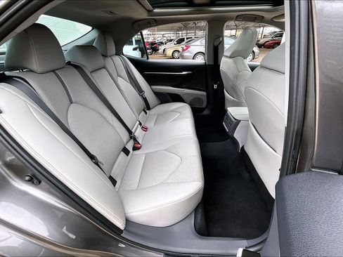 Used 2023 Toyota Camry XLE w/ Navigation Package image 19