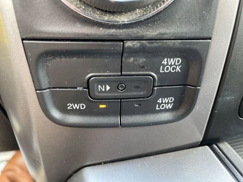 Used 2023 RAM 1500 Classic SLT w/ Electronics Convenience Group AWD/4WD image 16