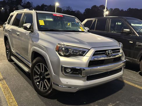 Used 2022 Toyota 4Runner Limited image 4