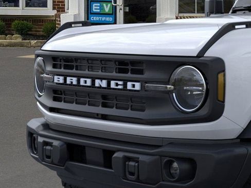 Used 2024 Ford Bronco Black Diamond image 44