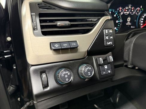 Used 2017 GMC Yukon XL Denali w/ Open Road Package AWD/4WD image 15