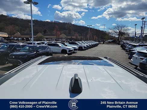 Used 2017 Jeep Grand Cherokee Limited w/ Luxury Group II AWD/4WD image 37