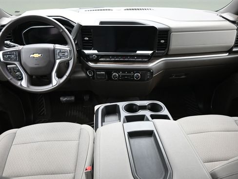 Used 2026 Chevrolet Silverado 2500 LT AWD/4WD image 13