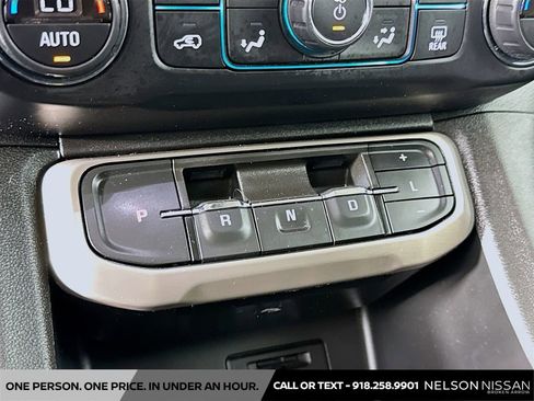 Used 2021 GMC Acadia Denali w/ Denali Ultimate Package AWD/4WD image 17