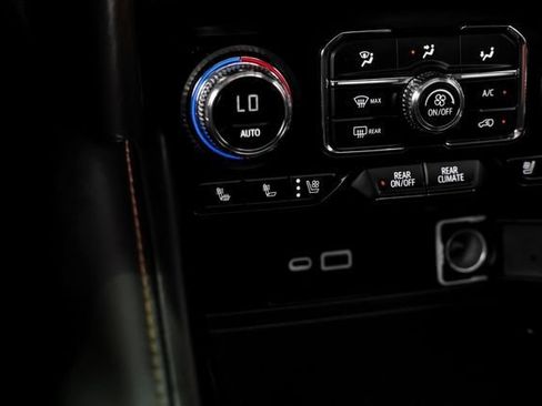 Used 2021 GMC Yukon AT4 w/ AT4 Premium Package AWD/4WD image 22