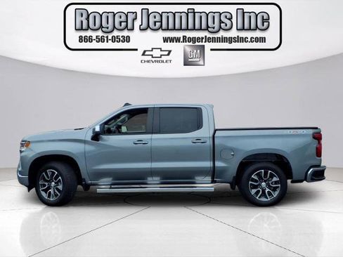 Used 2024 Chevrolet Silverado 1500 LT AWD/4WD image 2
