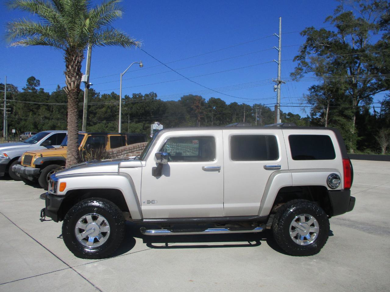 Used 2006 HUMMER H3 AWD/4WD image 1