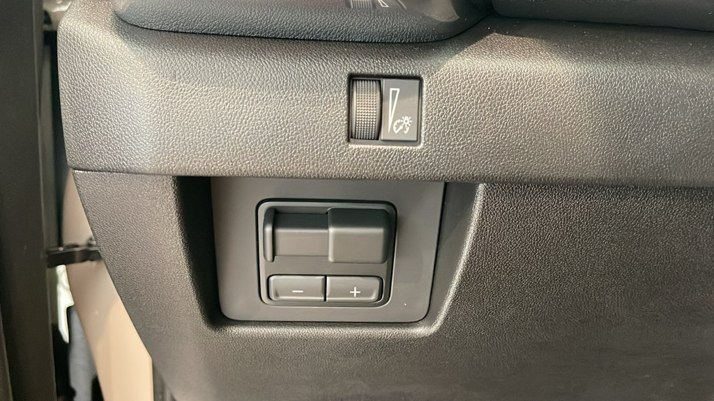 New 2026 GMC Canyon Elevation RWD image 25