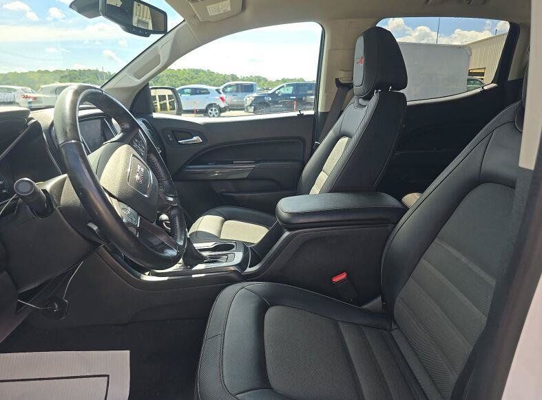 Used 2022 GMC Canyon AT4 w/ Trailering Package AWD/4WD image 8