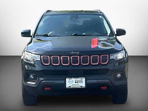 Used 2022 Jeep Compass Trailhawk AWD/4WD image 2