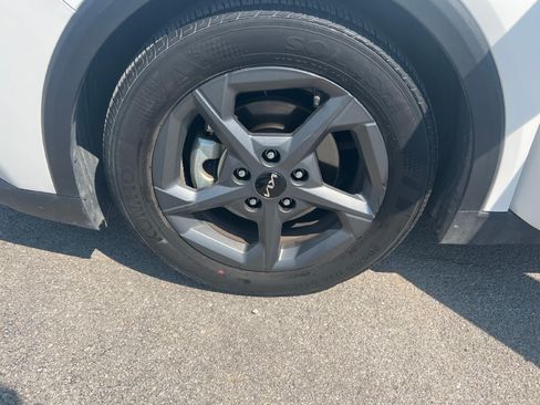 Used 2025 Kia K4 FWD image 24