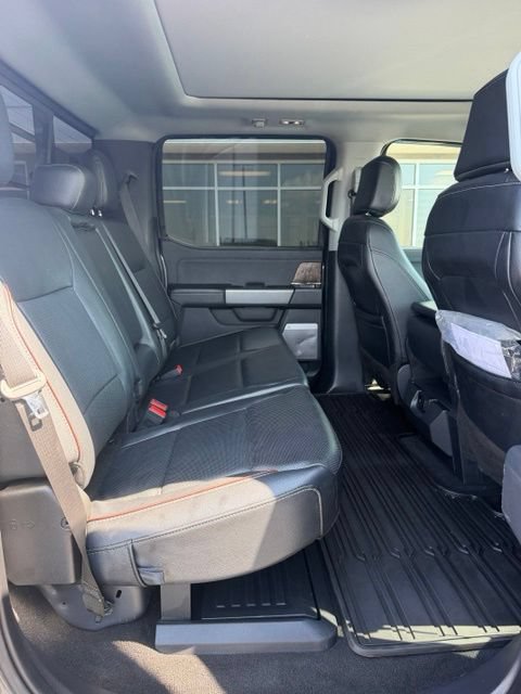 Used 2024 Ford F250 Lariat w/ Sport Appearance Package AWD/4WD image 16