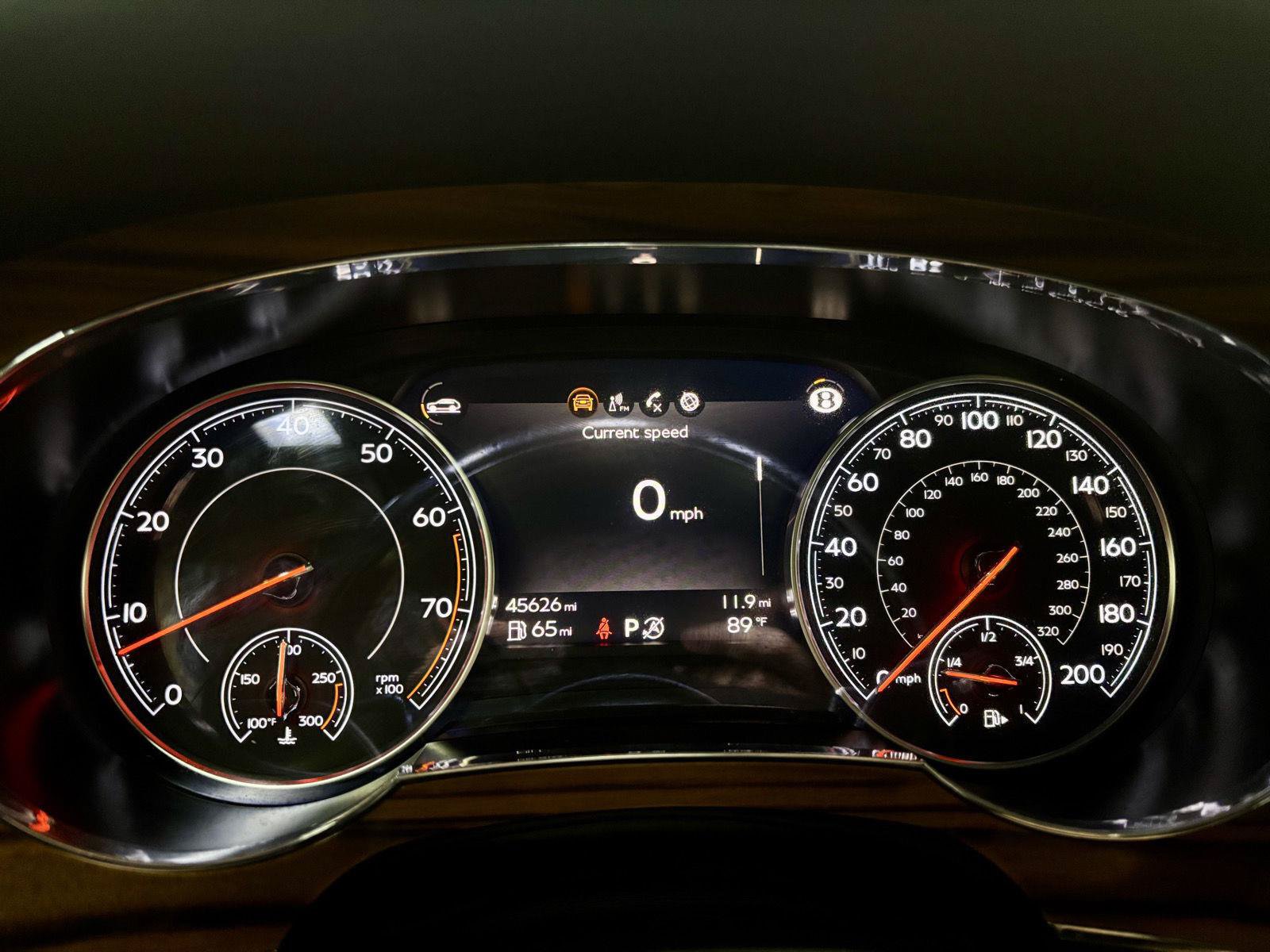 Used 2018 Bentley Bentayga AWD/4WD image 29