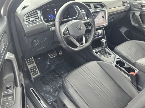 Certified 2024 Volkswagen Tiguan SE R-Line FWD image 11