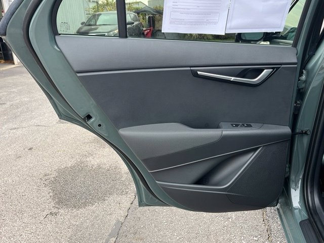 Certified 2025 Kia Niro Wind w/ Wind Preserve Package FWD image 36