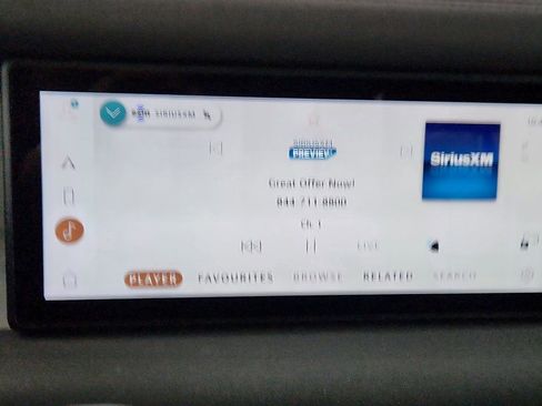 Used 2023 Land Rover Defender 90 SE image 18