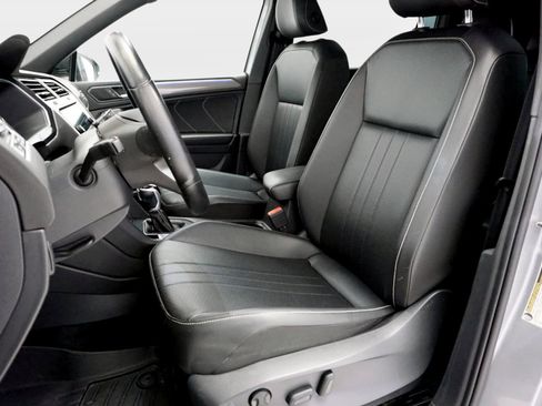 Used 2023 Volkswagen Tiguan SE R-Line FWD image 11