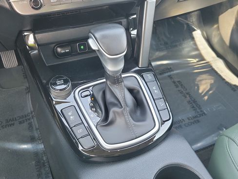 Used 2024 Kia Seltos SX w/ SX Sunroof Package AWD/4WD image 24
