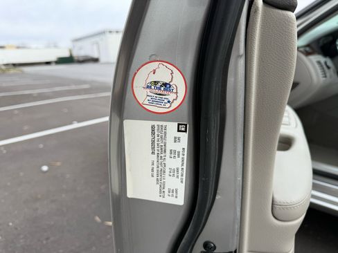 Used 2006 Cadillac DTS image 71